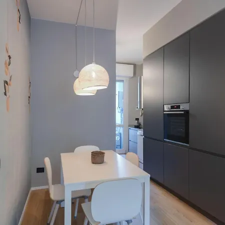 Easylife - Accogliente Trilocale A Porta Romana Relax E Stile Moderno Nel Cuore Di شقة *
